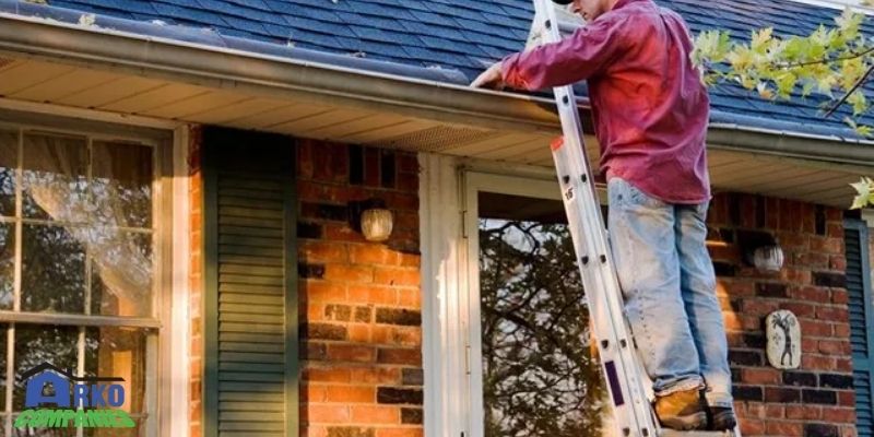 Prevent Your House from Water Damage with Right Gutter Cleaning Service