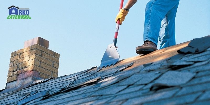 Professional roofers have advance tools.