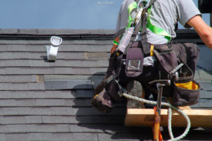 roofer construction roof repair rope security worker